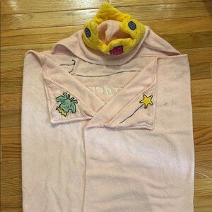 “Princess Margaret” Embroidered Pink Hooded Towel